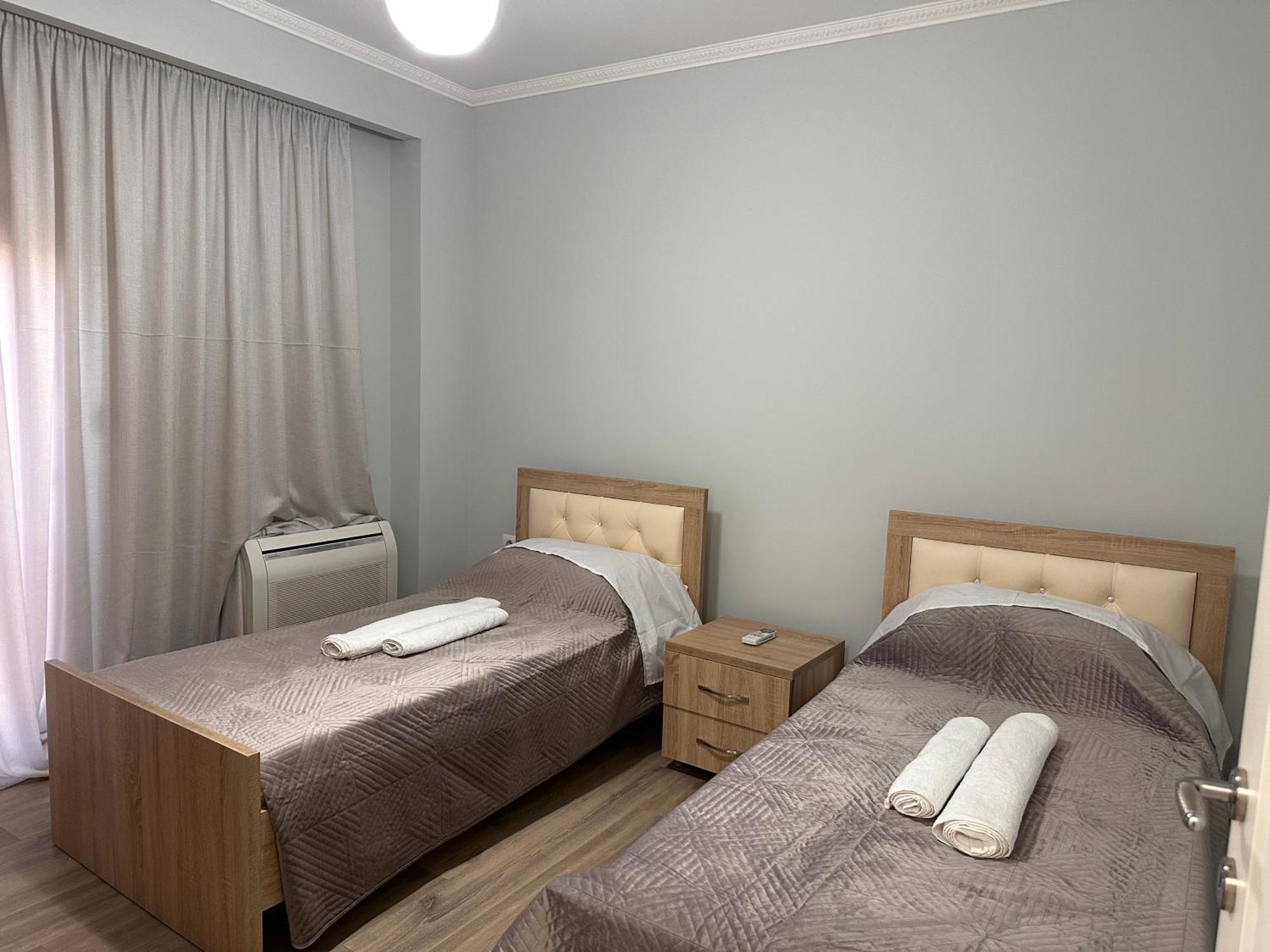 Spacious 2-Bedroom Apartment Near Center Tirana Bagian luar foto